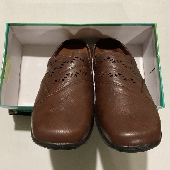 Easy Street Forever Tan Comfort Stretch Clogs Women’s 12W - Picture 4 of 7